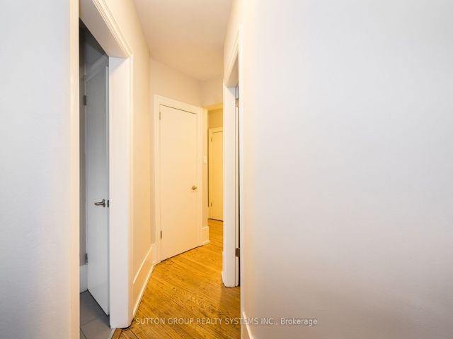 11 - 2875 Yonge St