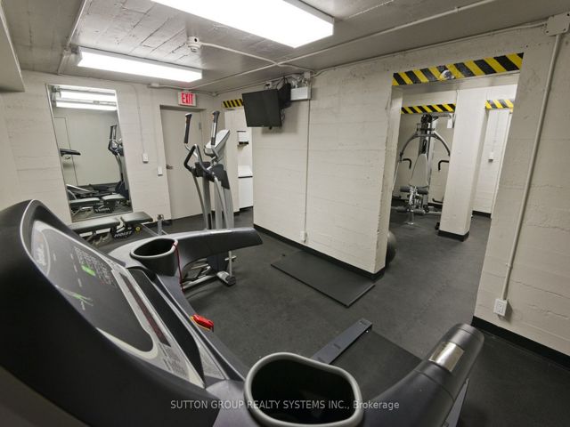 11 - 2875 Yonge St