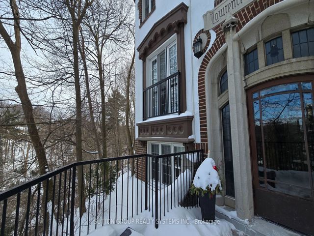 11 - 2875 Yonge St