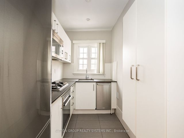 11 - 2875 Yonge St