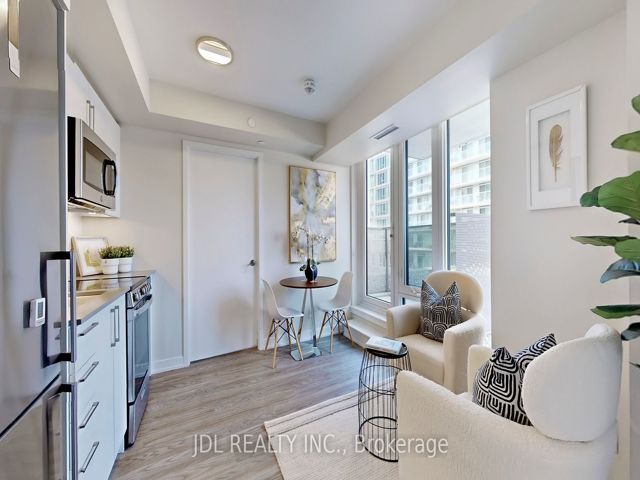 801 - 38 Monte Kwinter Crt