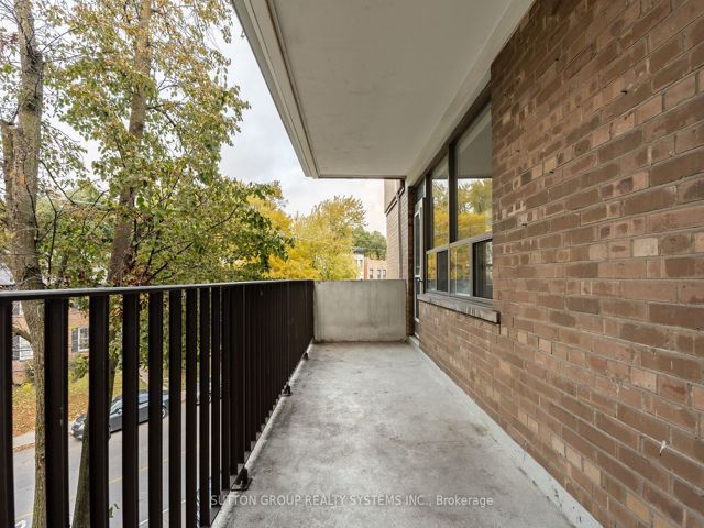 201 - 755 Avenue Rd