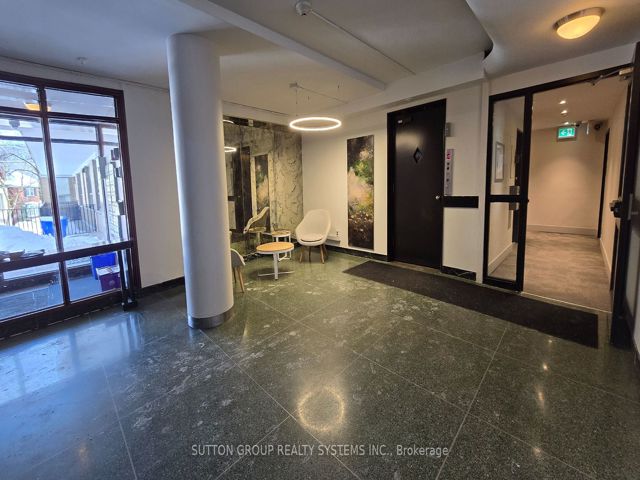 201 - 755 Avenue Rd