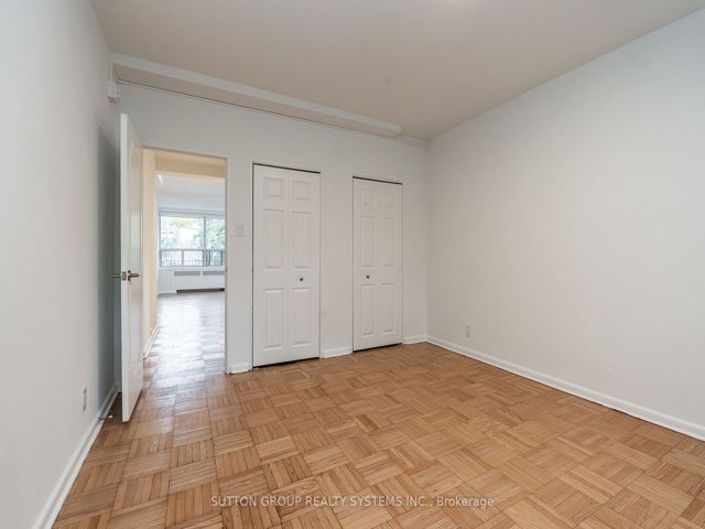 201 - 755 Avenue Rd