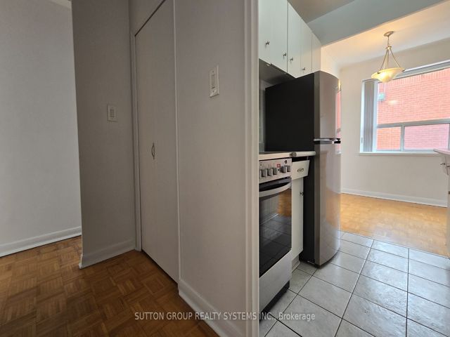 507 - 365 Eglinton Ave E