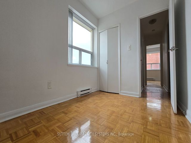 507 - 365 Eglinton Ave E