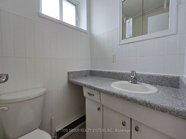 507 - 365 Eglinton Ave E