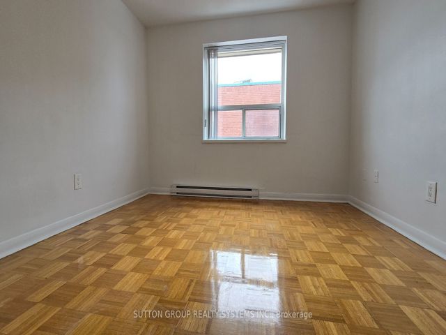 507 - 365 Eglinton Ave E