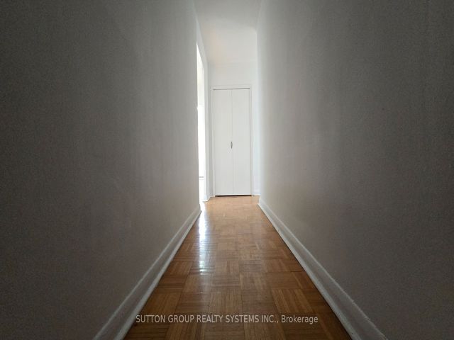 507 - 365 Eglinton Ave E