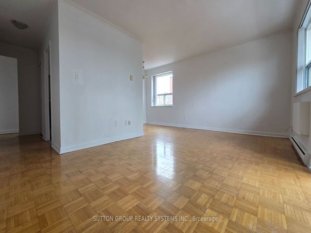 507 - 365 Eglinton Ave E