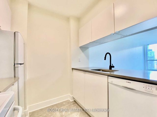 1107 - 44 St Joseph St