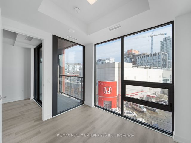 423 - 28 Eastern Ave