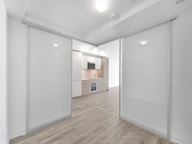 423 - 28 Eastern Ave