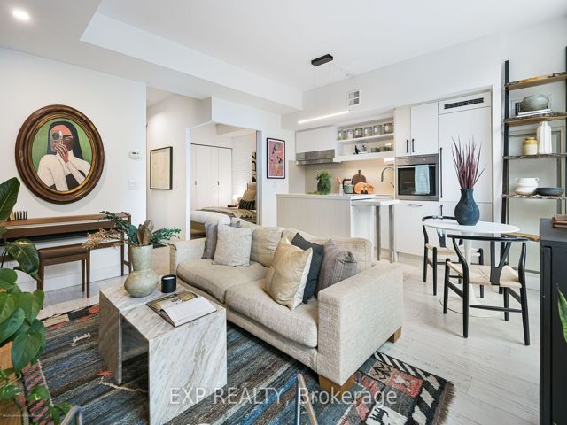 202 - 39 Sherbourne St