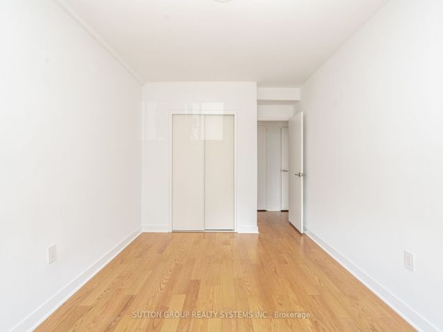 101 - 5 Mallory Gdns