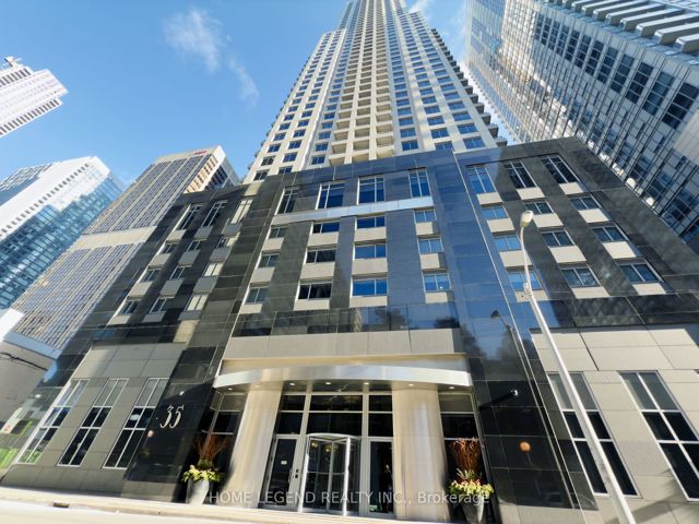 1404 - 35 Balmuto St