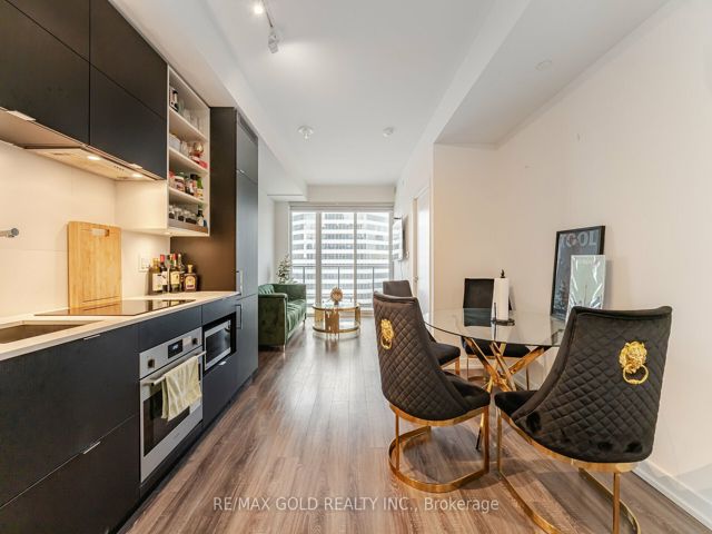 2506 - 20 Edward St