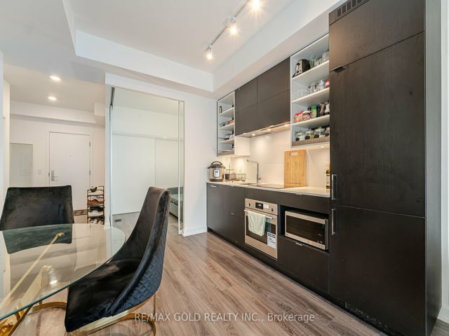 2506 - 20 Edward St