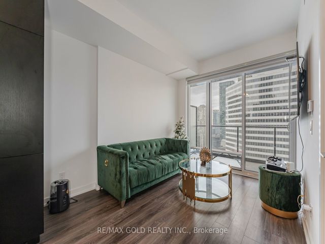 2506 - 20 Edward St