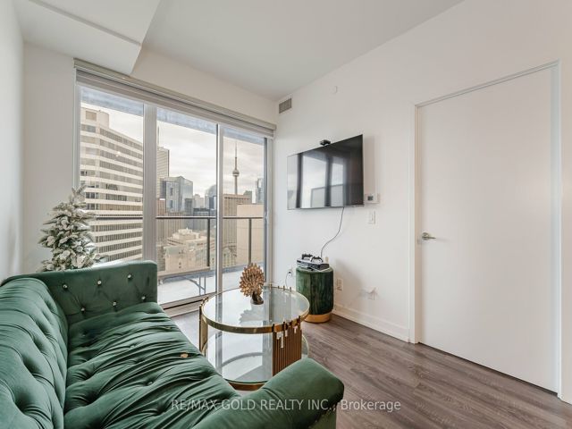 2506 - 20 Edward St