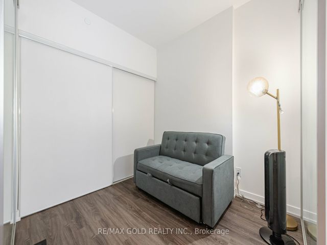 2506 - 20 Edward St