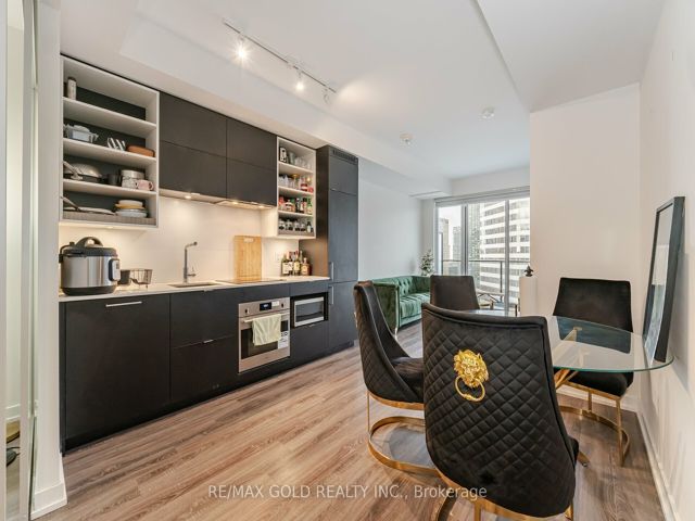 2506 - 20 Edward St