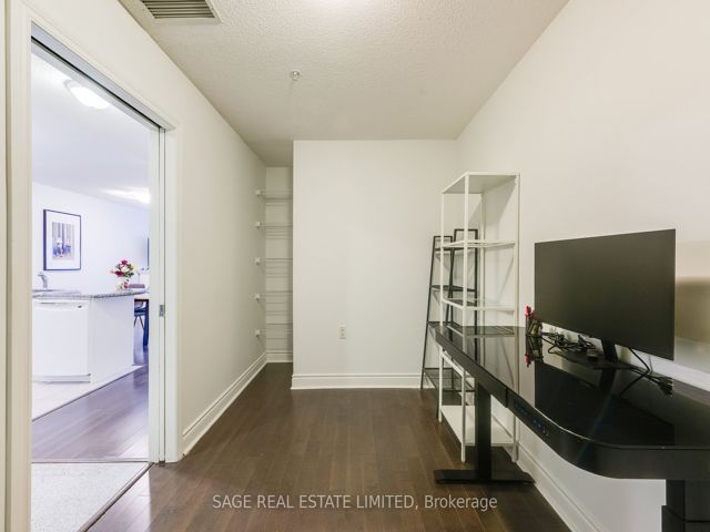 307 - 12 Rean Dr