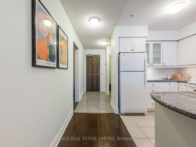 307 - 12 Rean Dr