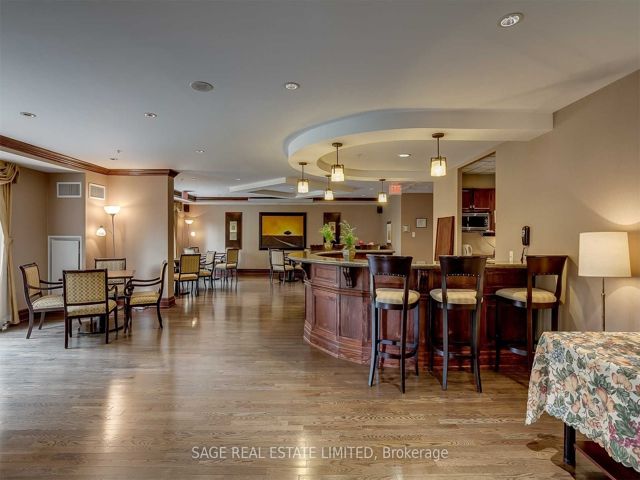 307 - 12 Rean Dr