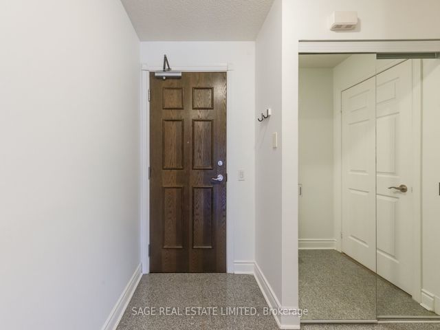 307 - 12 Rean Dr