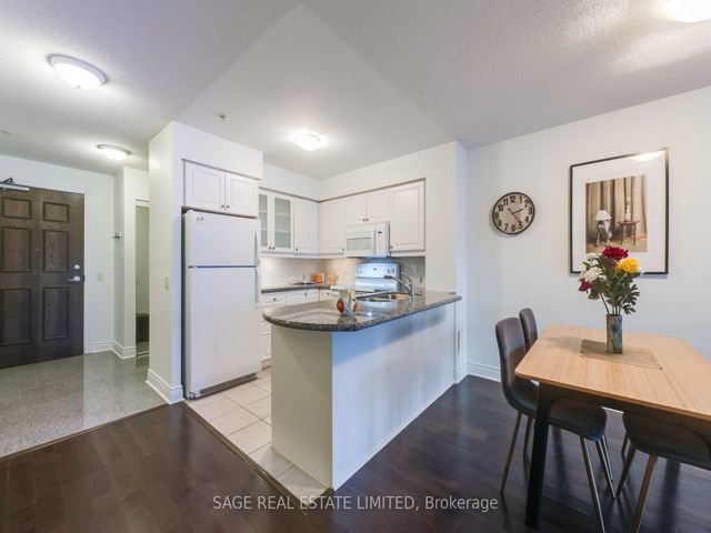 307 - 12 Rean Dr