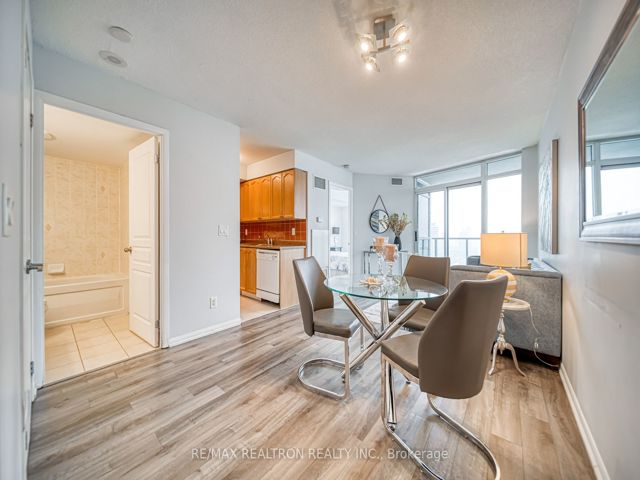 3109 - 18 Yonge St