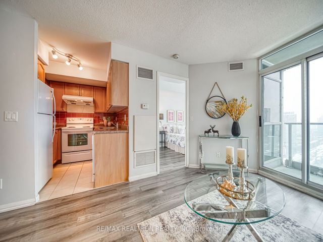 3109 - 18 Yonge St
