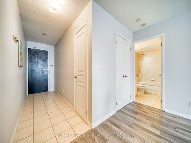 3109 - 18 Yonge St