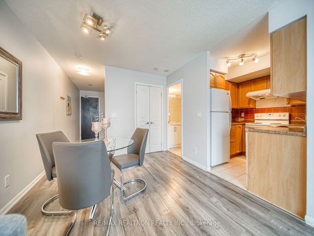 3109 - 18 Yonge St