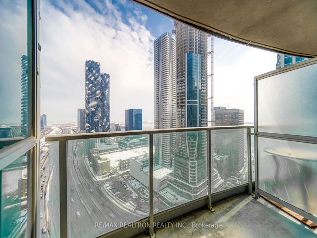 3109 - 18 Yonge St