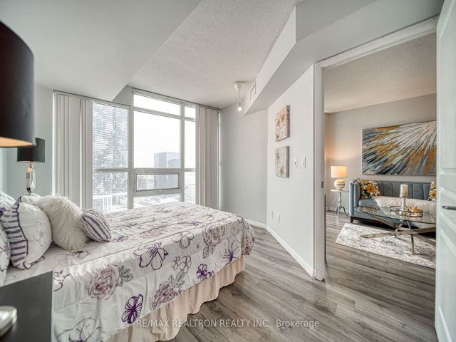 3109 - 18 Yonge St
