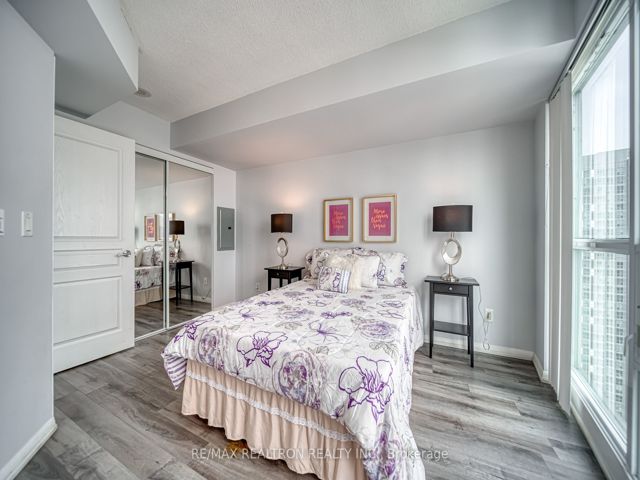 3109 - 18 Yonge St