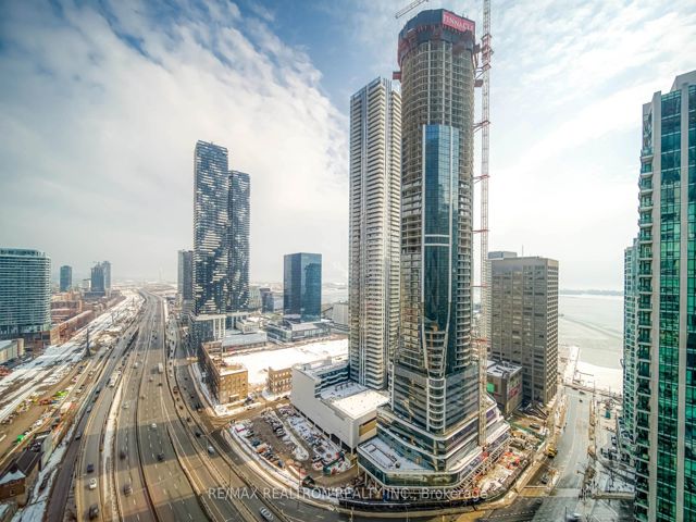 3109 - 18 Yonge St