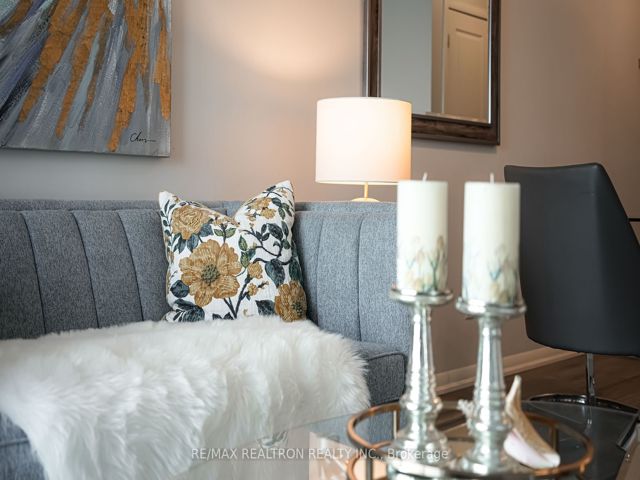 3109 - 18 Yonge St