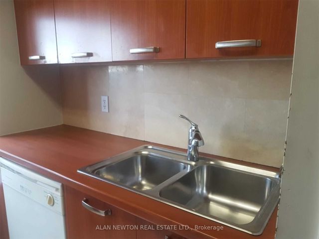 705 - 55 Harrison Garden Blvd