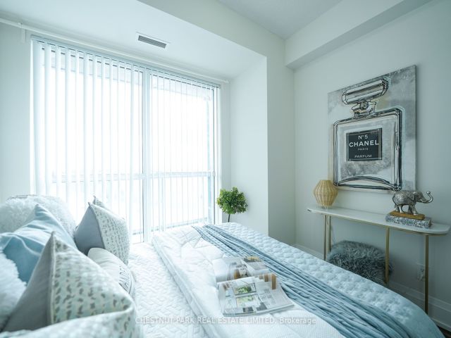 1305 - 120 Harrison Garden Blvd