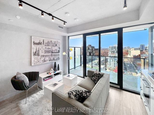 909 - 458 Richmond St W