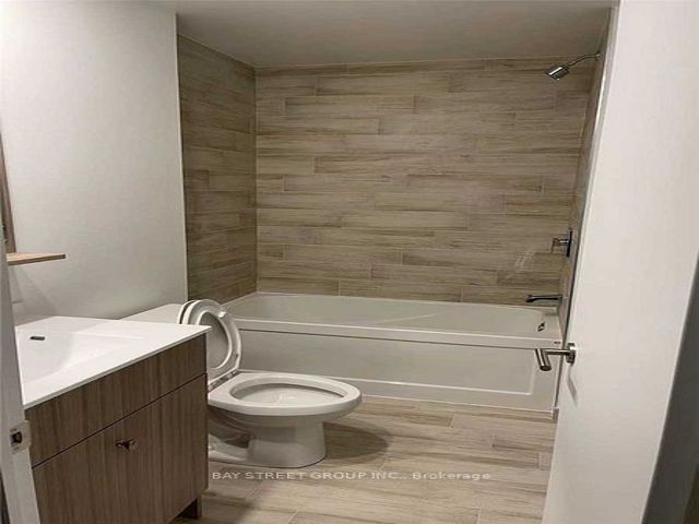 2605 - 75 Canterbury Pl