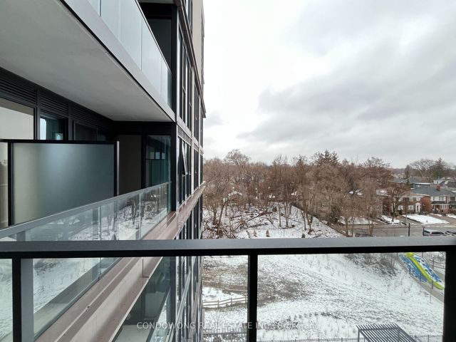 601 - 250 Lawrence Ave W