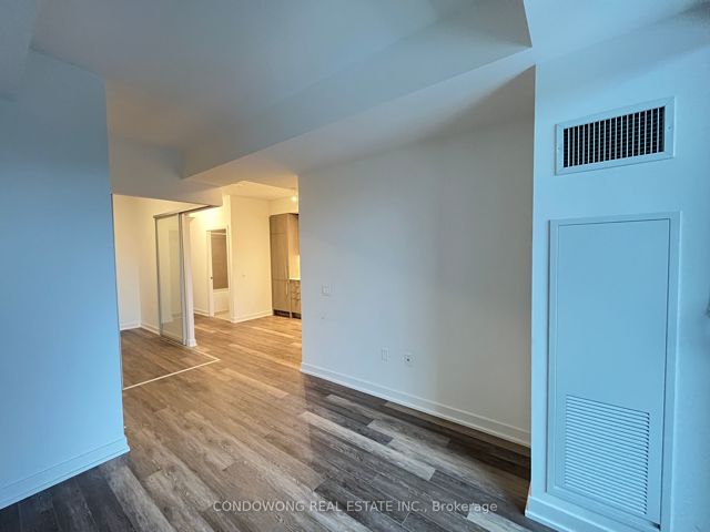 601 - 250 Lawrence Ave W