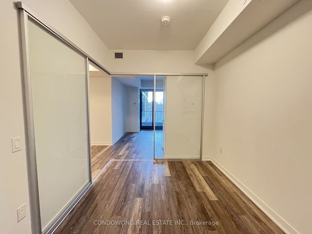 601 - 250 Lawrence Ave W