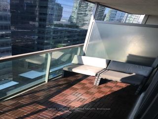 2103 - 30 Grand Trunk Cres