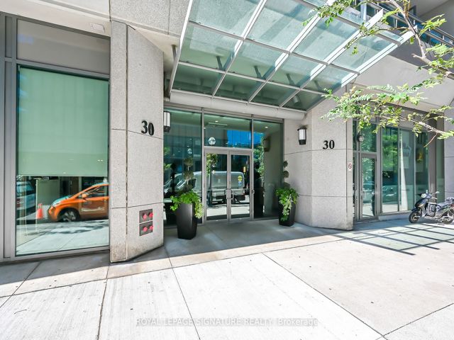 2103 - 30 Grand Trunk Cres