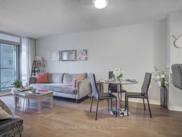 2103 - 30 Grand Trunk Cres